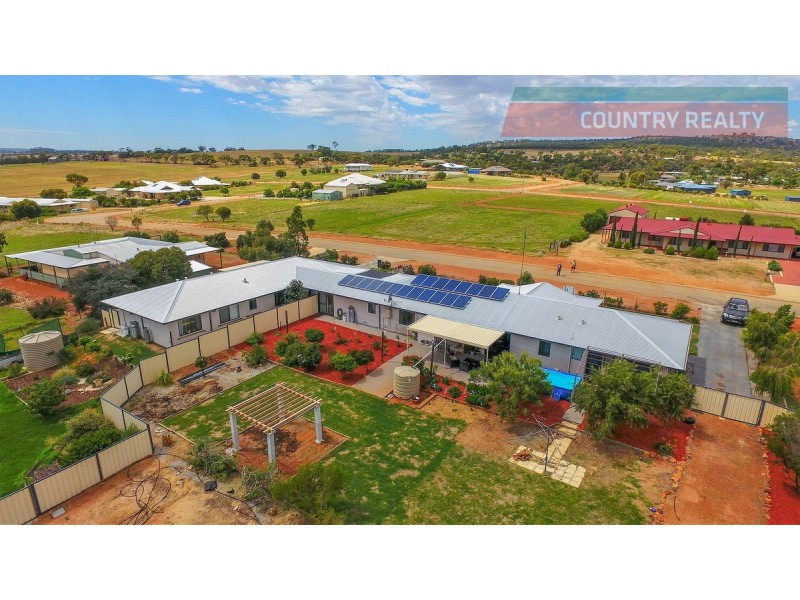 35 Langford Road, York WA 6302