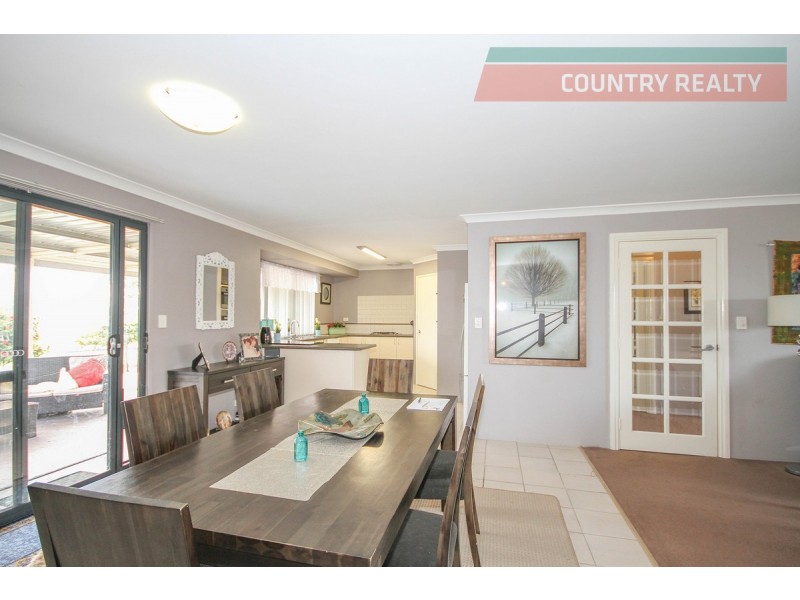 35 Langford Road, York WA 6302