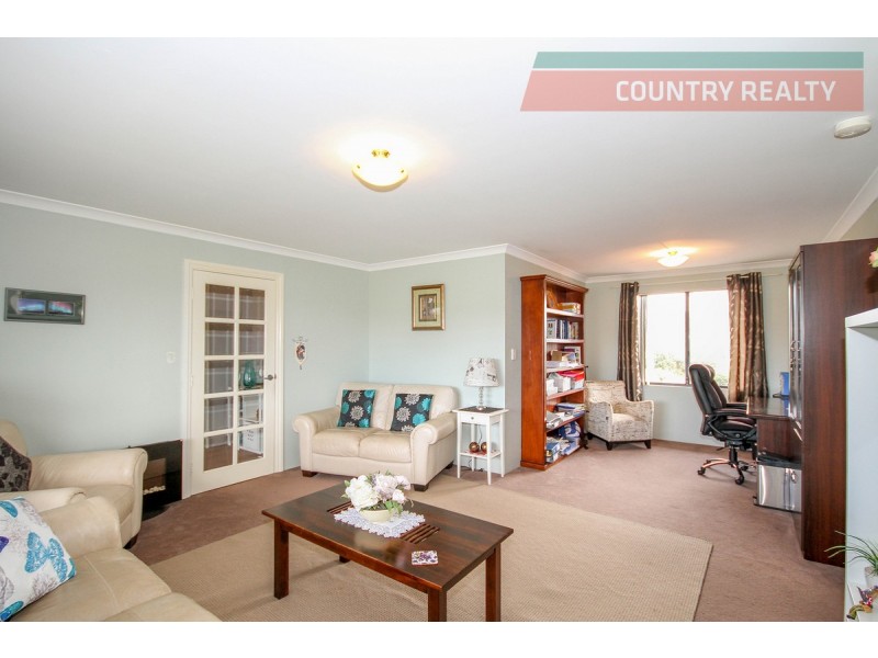 35 Langford Road, York WA 6302