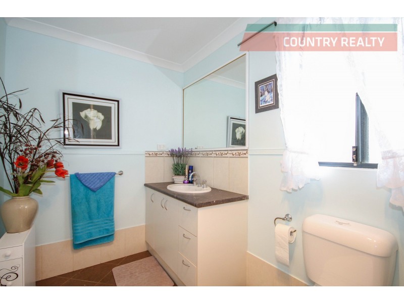 35 Langford Road, York WA 6302