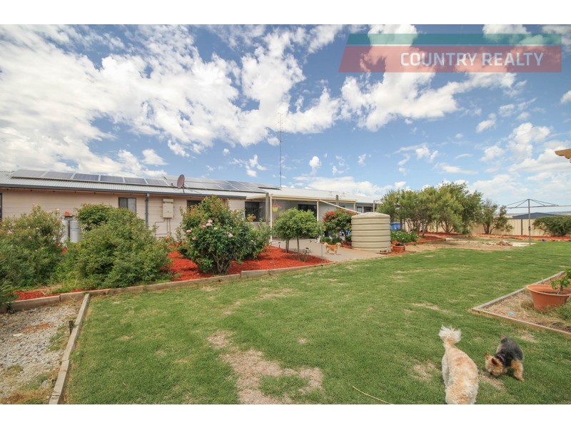 35 Langford Road, York WA 6302