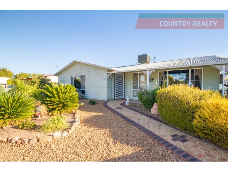 19 Brooking Street, Beverley WA 6304