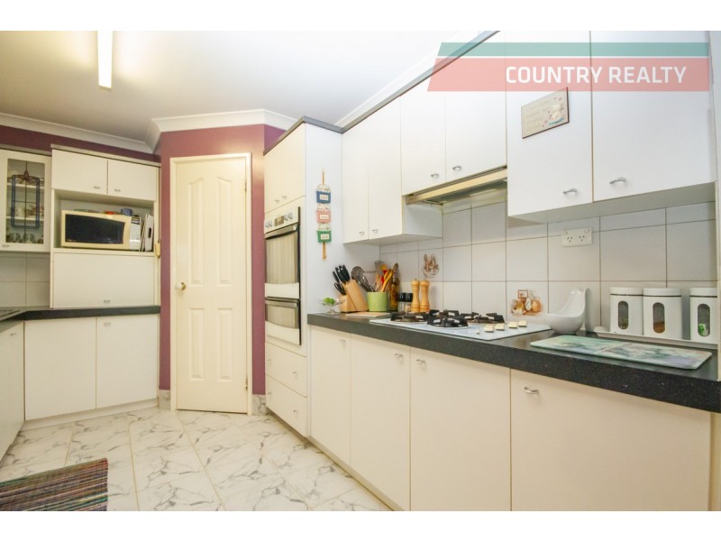 19 Brooking Street, Beverley WA 6304