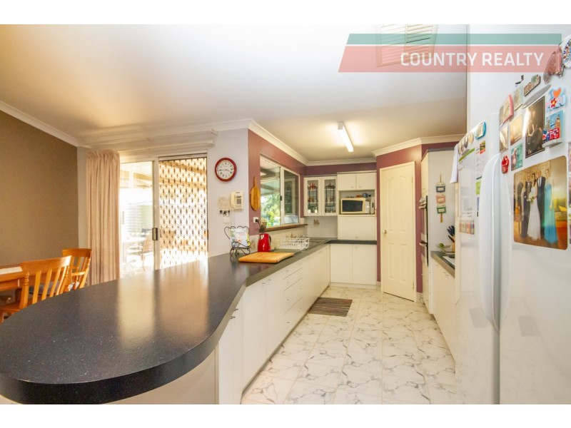 19 Brooking Street, Beverley WA 6304