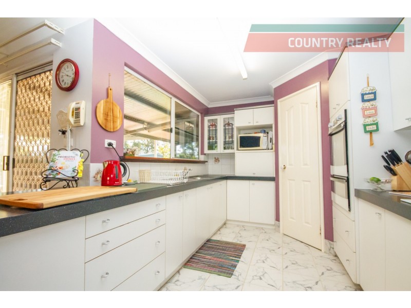 19 Brooking Street, Beverley WA 6304