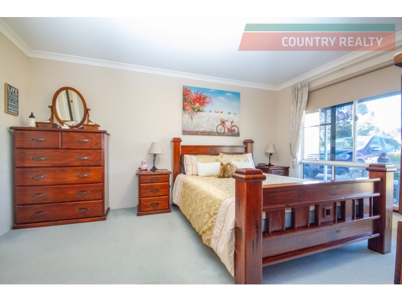 19 Brooking Street, Beverley WA 6304