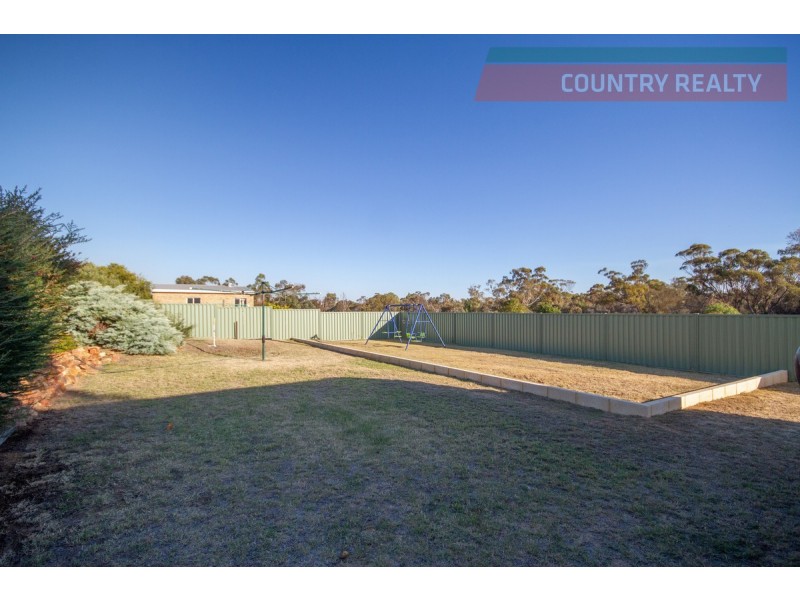 19 Brooking Street, Beverley WA 6304