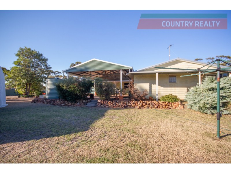 19 Brooking Street, Beverley WA 6304