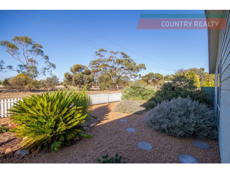 19 Brooking Street, Beverley WA 6304