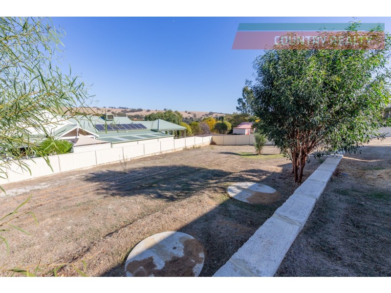 3 Harcourt Street, Toodyay WA 6566