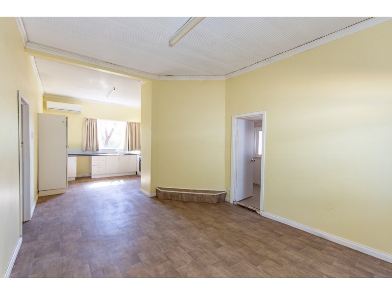 17 Parker Street, Northam WA 6401