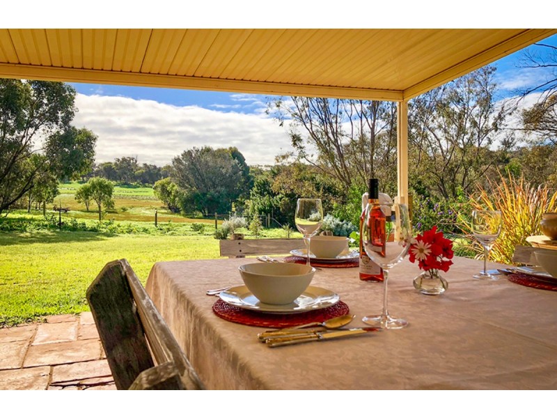 205 Sand Spring Road, Toodyay WA 6566