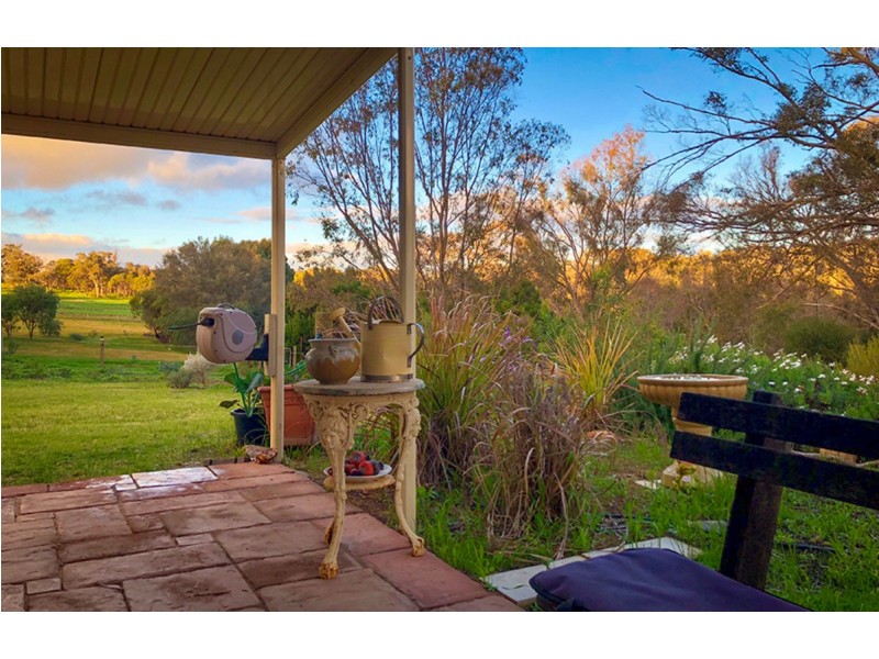 205 Sand Spring Road, Toodyay WA 6566