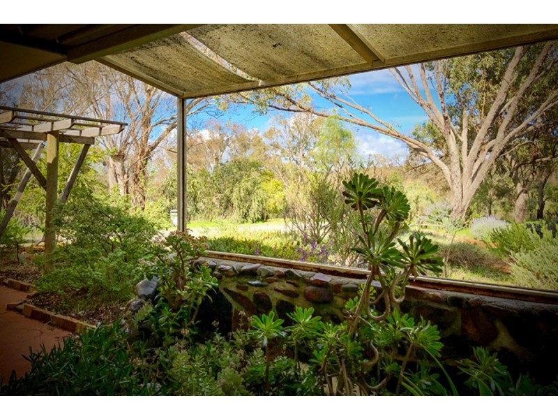 205 Sand Spring Road, Toodyay WA 6566