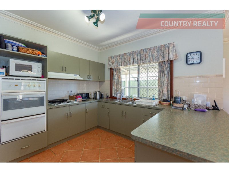 16 Gibbings Street, Northam WA 6401