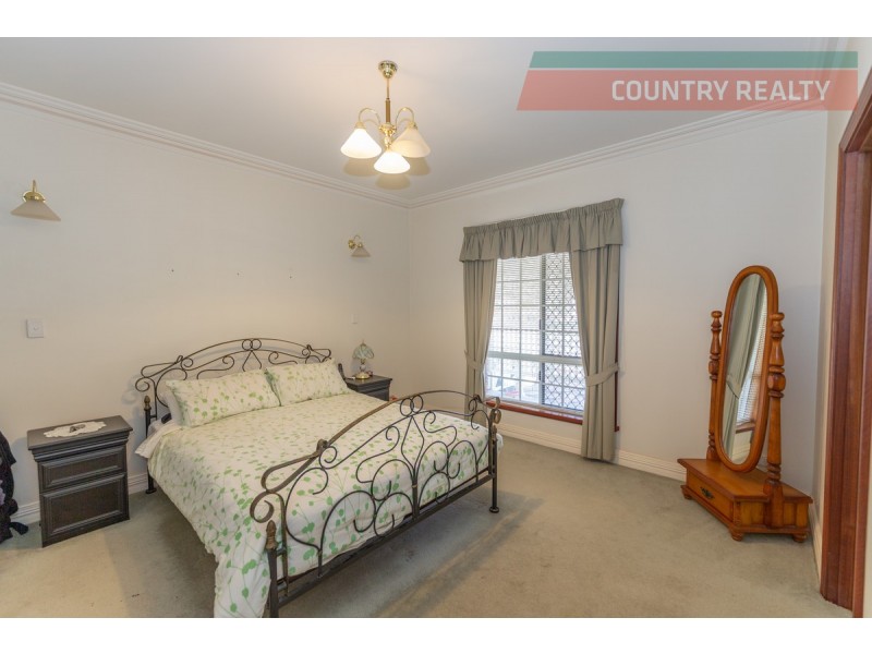 16 Gibbings Street, Northam WA 6401