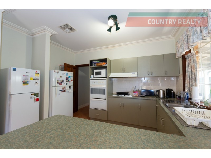 16 Gibbings Street, Northam WA 6401