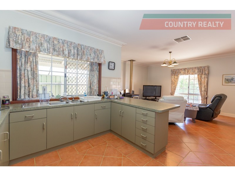 16 Gibbings Street, Northam WA 6401