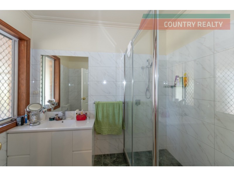 16 Gibbings Street, Northam WA 6401