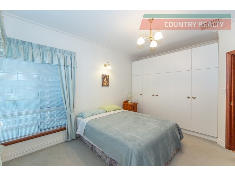 16 Gibbings Street, Northam WA 6401