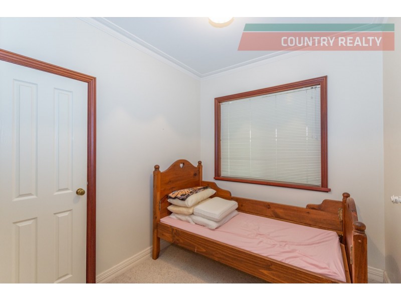 16 Gibbings Street, Northam WA 6401