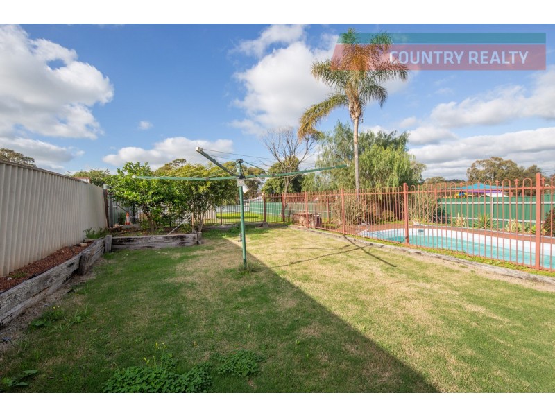 6 Newcastle Road, Northam WA 6401