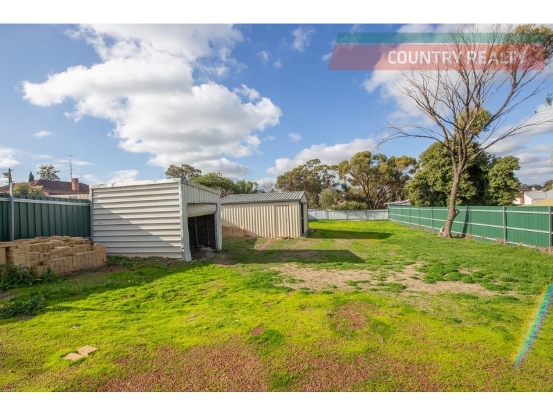 6 Newcastle Road, Northam WA 6401