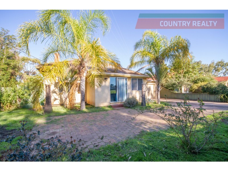 9 Kennedy Street, Northam WA 6401