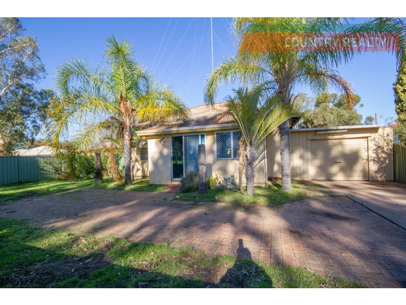 9 Kennedy Street, Northam WA 6401