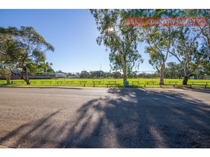 9 Kennedy Street, Northam WA 6401