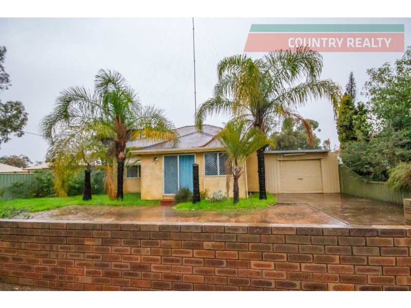 9 Kennedy Street, Northam WA 6401