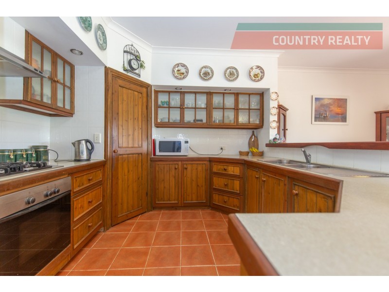 136 Beaufort Street, Toodyay WA 6566