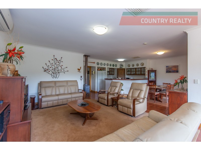136 Beaufort Street, Toodyay WA 6566