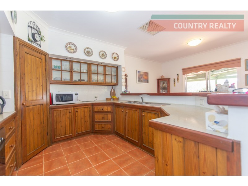 136 Beaufort Street, Toodyay WA 6566