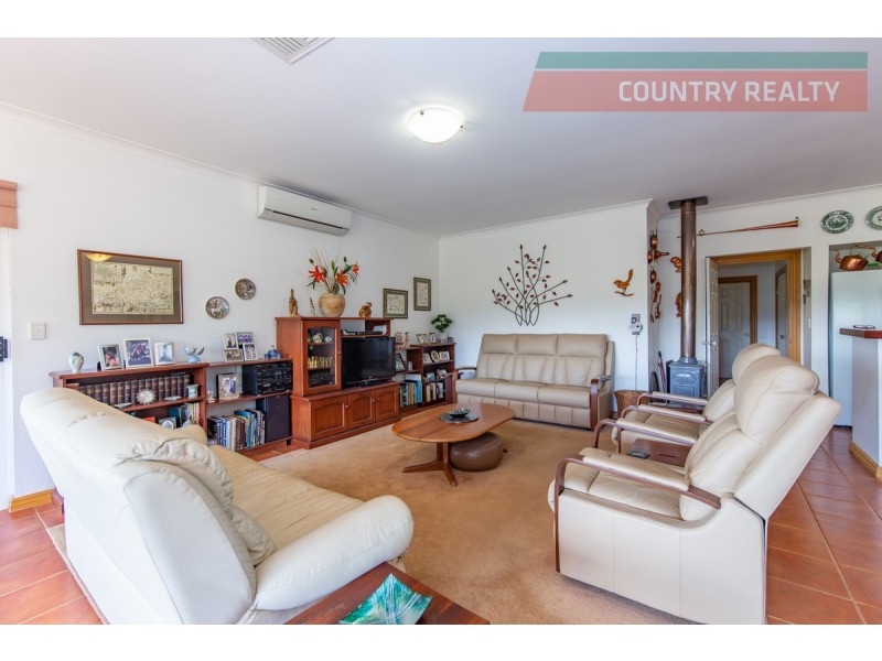 136 Beaufort Street, Toodyay WA 6566