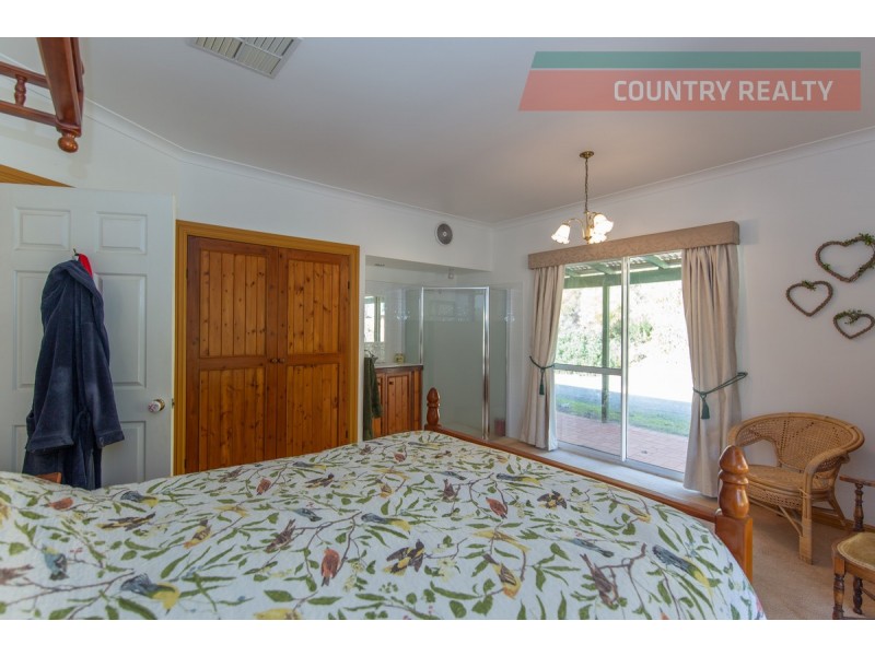 136 Beaufort Street, Toodyay WA 6566