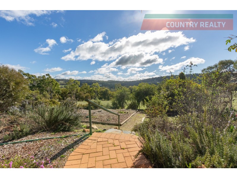 136 Beaufort Street, Toodyay WA 6566