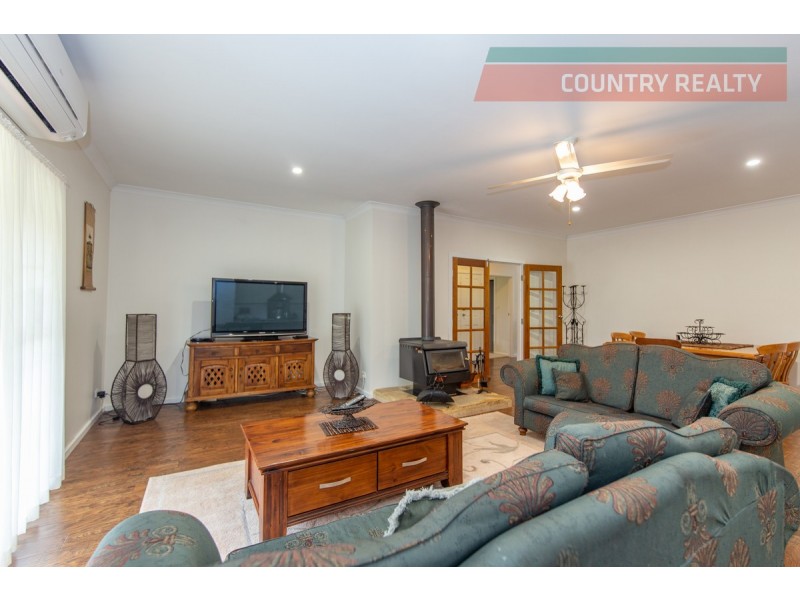 224 River Road, Toodyay WA 6566