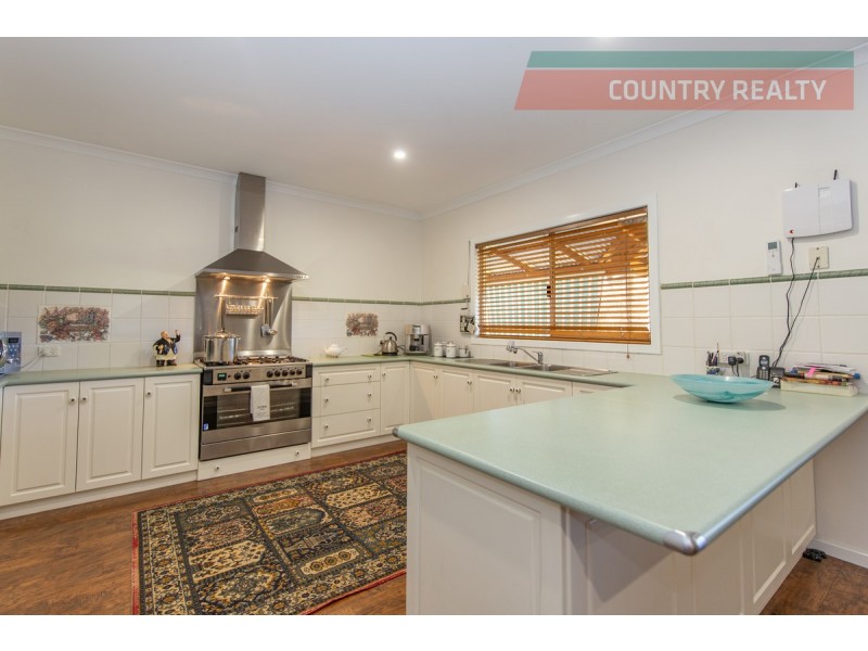 224 River Road, Toodyay WA 6566