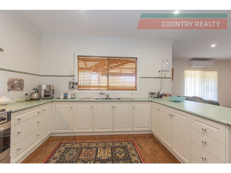 224 River Road, Toodyay WA 6566