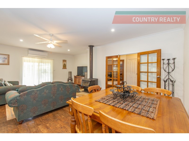 224 River Road, Toodyay WA 6566