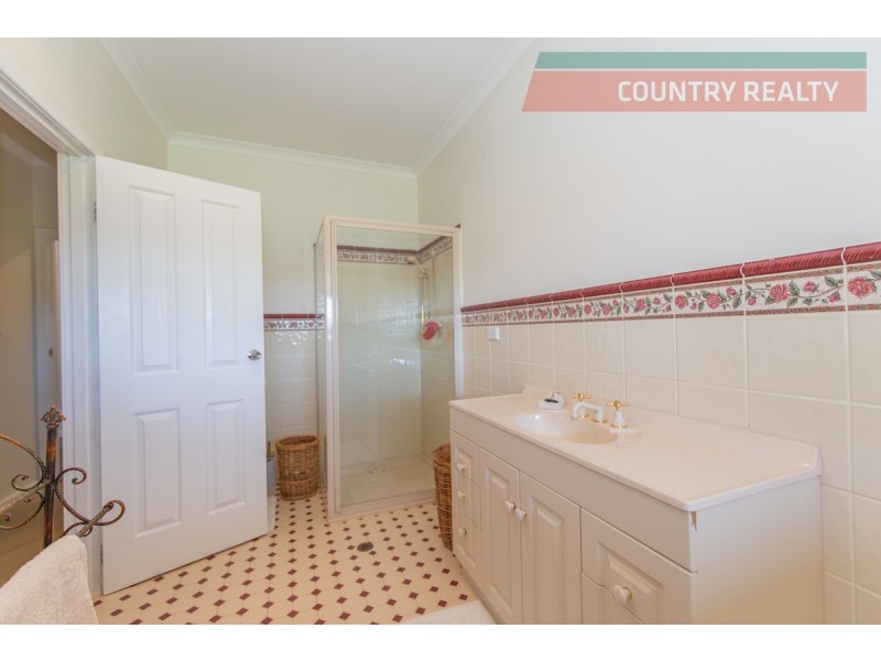 224 River Road, Toodyay WA 6566