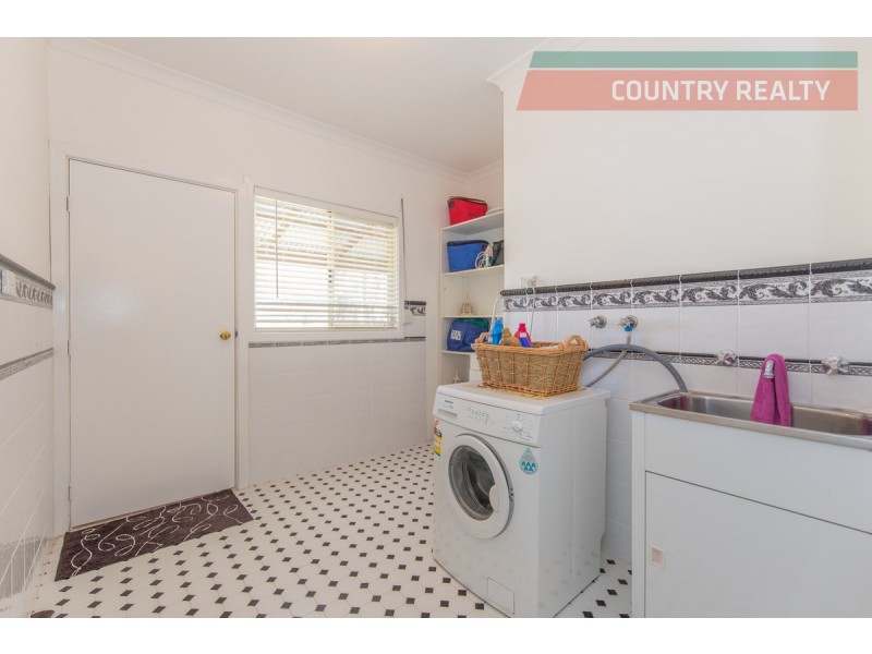224 River Road, Toodyay WA 6566