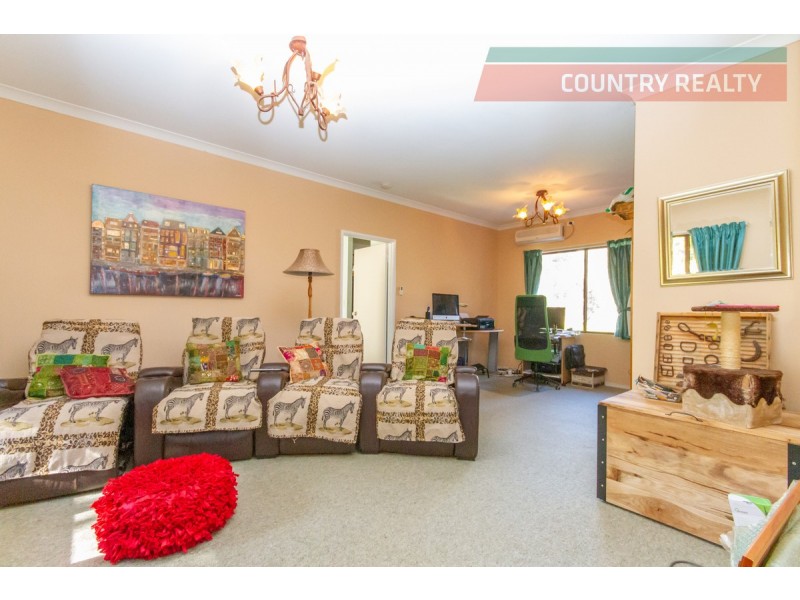 90 Darwinia Crescent, Coondle WA 6566