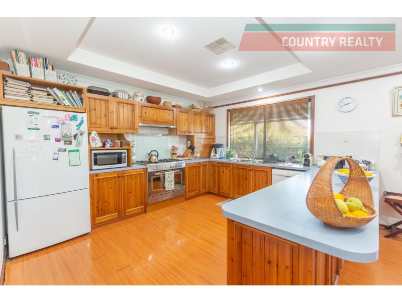 56 Telegraph Road, Toodyay WA 6566