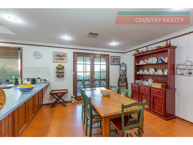 56 Telegraph Road, Toodyay WA 6566