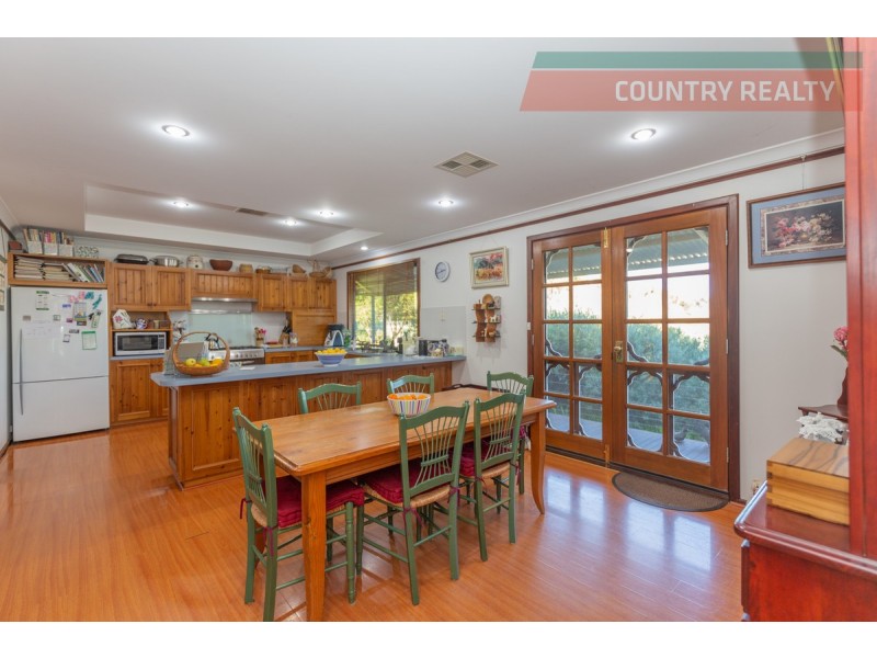 56 Telegraph Road, Toodyay WA 6566