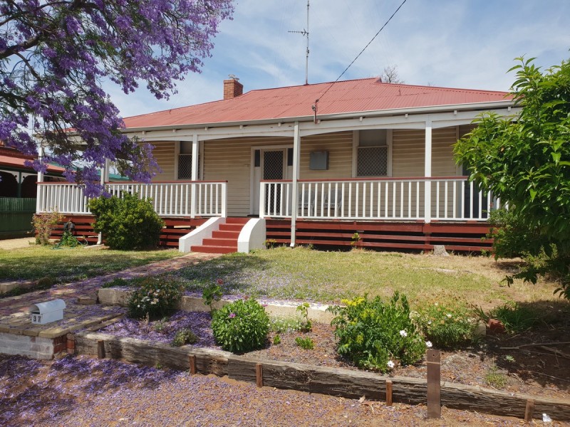 37 Hampton Street,, Northam WA 6401