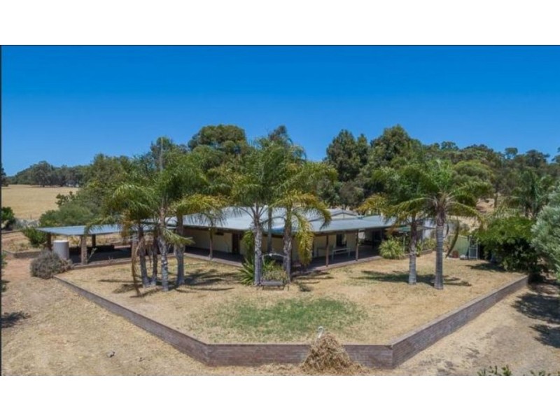 484 Chitty Road, Bakers Hill WA 6562