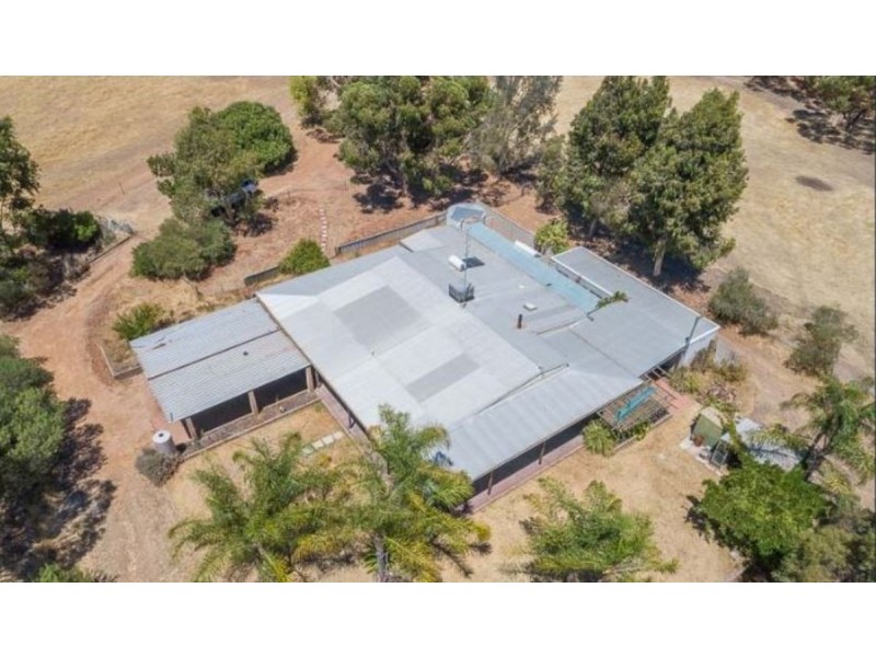 484 Chitty Road, Bakers Hill WA 6562